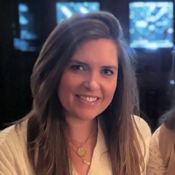 Meet your Posher, Louise - Picture 1 of 1